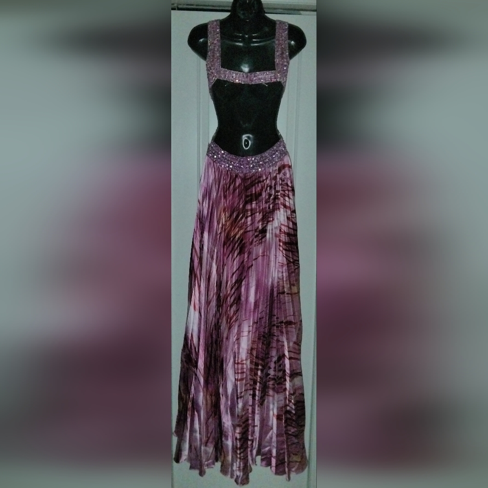 Women's Pink Formal, Prom of Cocktai Dress with Sequins, Stones & Embellishments - Picture 4 of 16